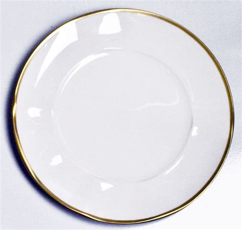 Captivating Your Guests with Alluring Salad Plates: Secrets of the Dinner Table